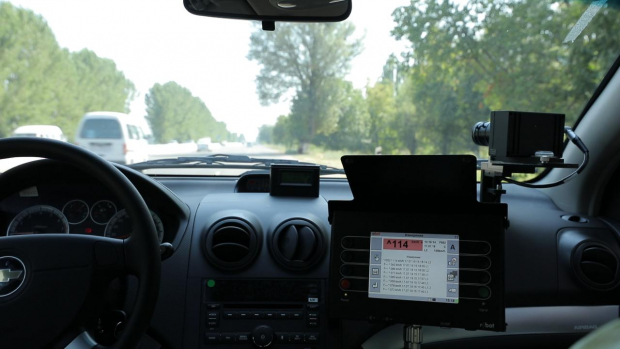Имеет ли право сотрудник ДПС устанавливать радар в собственный автомобиль в Узбекистане?