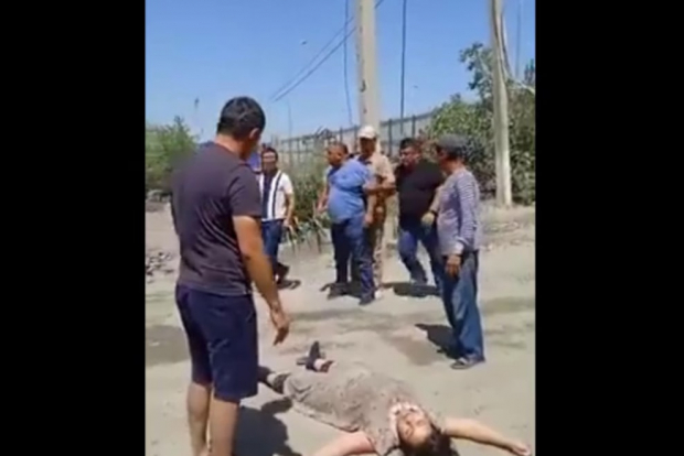В Самаркандской области жестоко избили женщин — видео