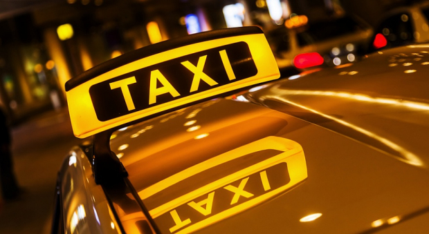 Жители каких регионов чаще ездят на такси?