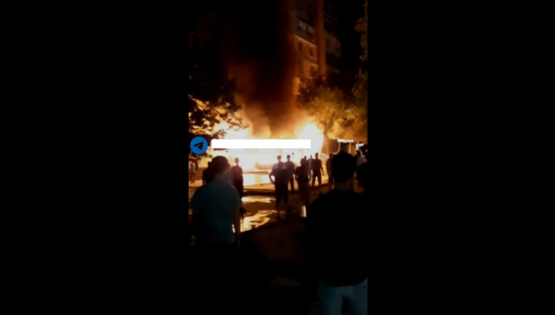 Ночью в Яшнабадском районе произошёл пожар в парфюмерном магазине
