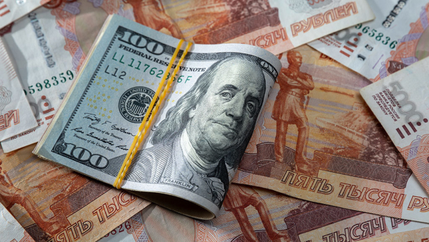 СМИ: В России появились валютные спекулянты из Узбекистана
