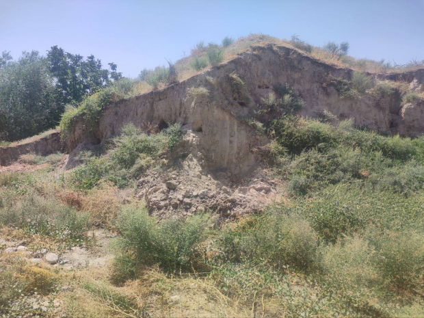 В Самарканде расхитили грунт с археологического памятника