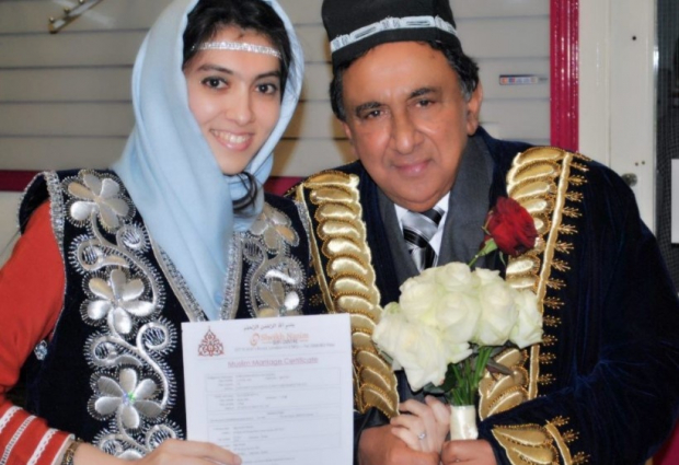 Узбекистанка, вышедшая замуж за английского лорда, сообщила о смерти супруга