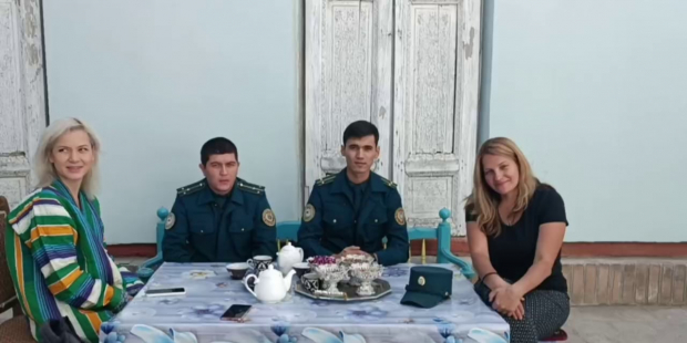 Сотрудники УВД Бухарской области помогли туристам из России