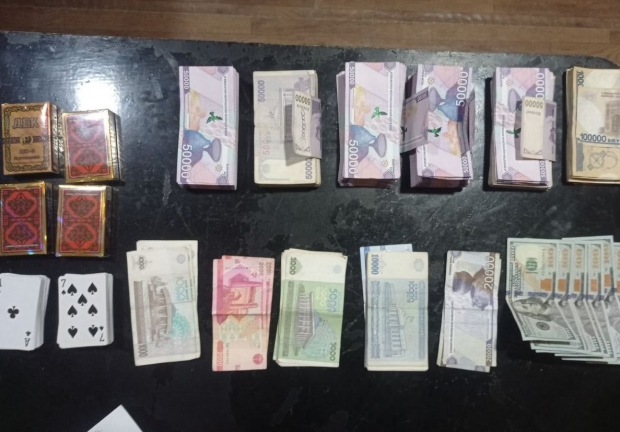 Житель Ферганы содержал у себя в доме игорное заведение