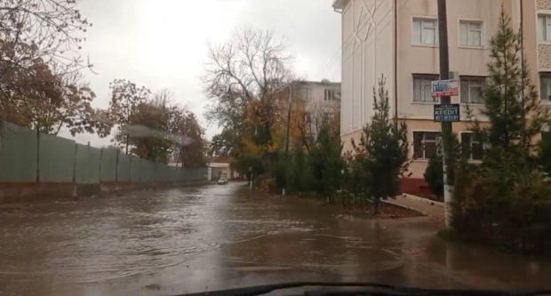 Ташкент вновь затопило — видео