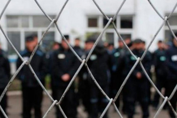 Стало известно, сколько заключенных в Узбекистане