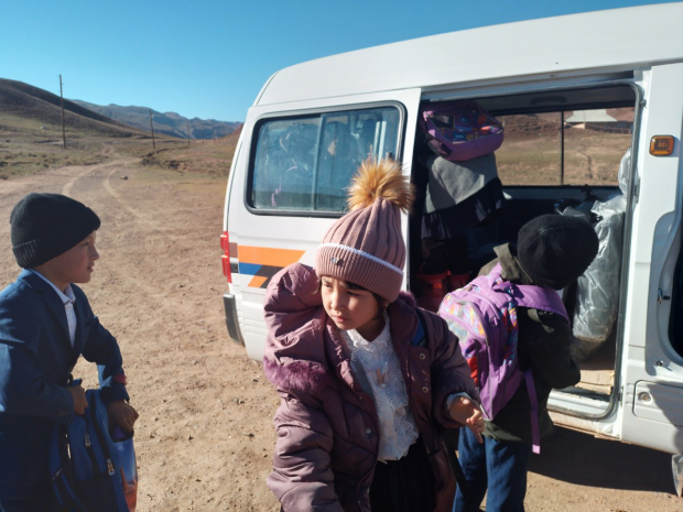 В Сурхандарье детей будут возить в школу на «Дамасах»