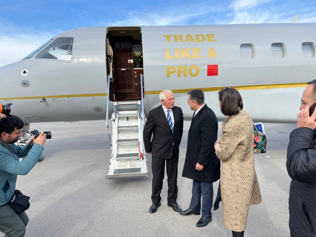 Глава иностранных дел ЕС Жозеп Боррель приземлился в Самарканде