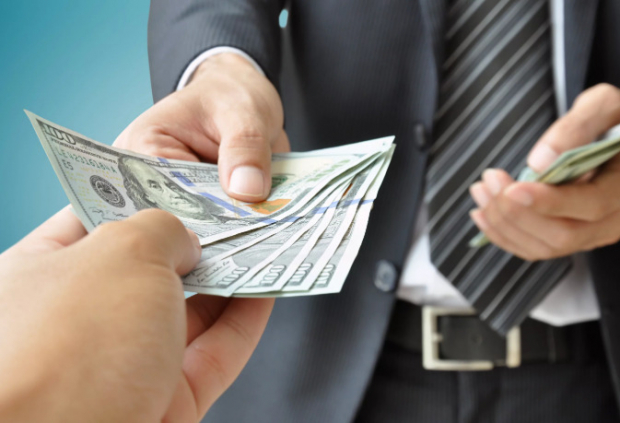 В ЦБ Узбекистана объявили о начале выплат денежных средств вкладчиков «Туркистонбанка»