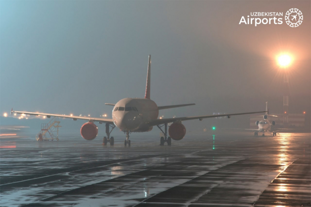 Международный аэропорт Ургенча из-за непогоды не принял два авиарейса