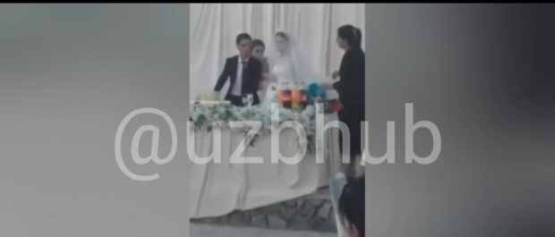 Невеста на узбекской свадьбе одним действием «опозорила» жениха — видео