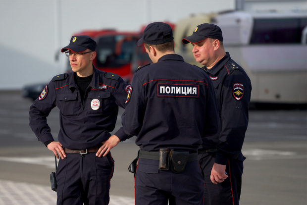 В Петербурге напали на двух узбекистанцев, один из них скончался