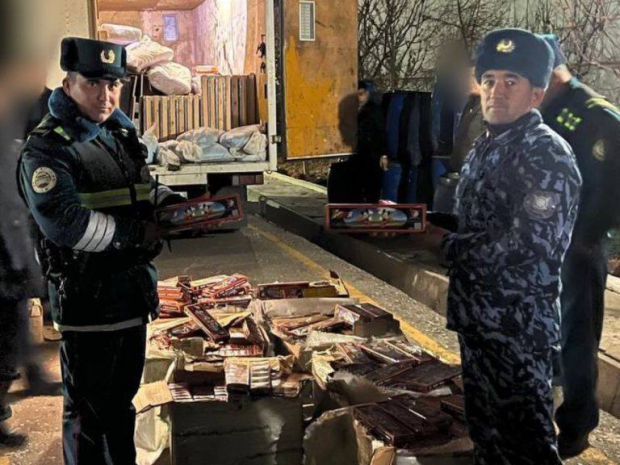 В Кашкадарьинской области под видом сладостей перевозили пиротехнику