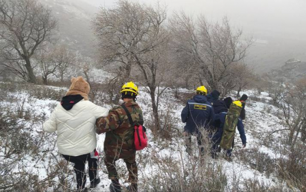 В Узбекистане работники МЧС спасли туристов в горах