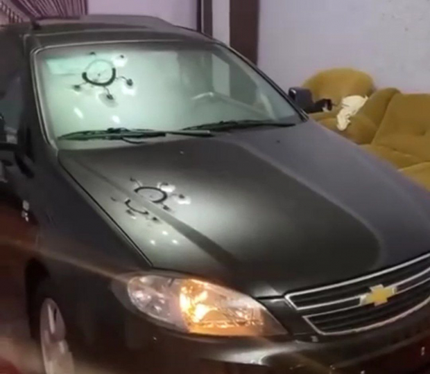 Это любовь: Житель Ташкента спрятал свою машину от непогоды внутри дома — видео
