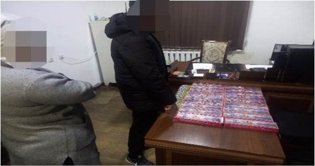 В Сырдарьинской области 7-классник занимался незаконным сбытом пиротехники