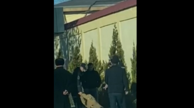 В Самаркандской области сотрудники Национальной гвардии применили силу к женщине - видео