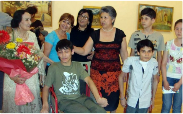 В Узбекистане организация бесплатно обучающая инвалидов может закрыться из-за налоговиков