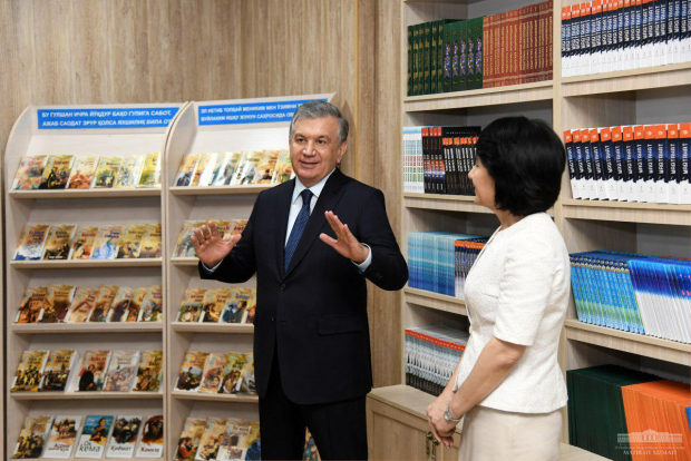 Президент Узбекистана поручил отказаться от ряда предметов в школах