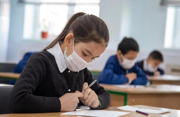 Школьники Узбекистана учатся намного больше, чем их сверстники в других странах мира