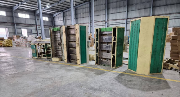 В Узбекистан пытались незаконно ввезти трикотажное оборудование