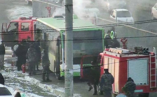 В Ташкенте загорелся пассажирский автобус