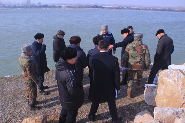 Береговая линия реки Нарын подверглась эрозии