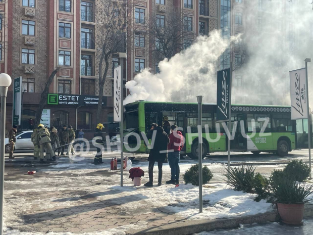 В Ташкенте загорелся ещё один пассажирский автобус