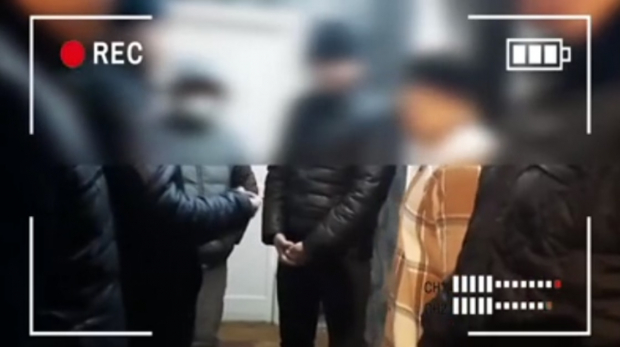 В Сырдарье провели задержание четверых граждан, причастных к незаконному обороту наркотиков
