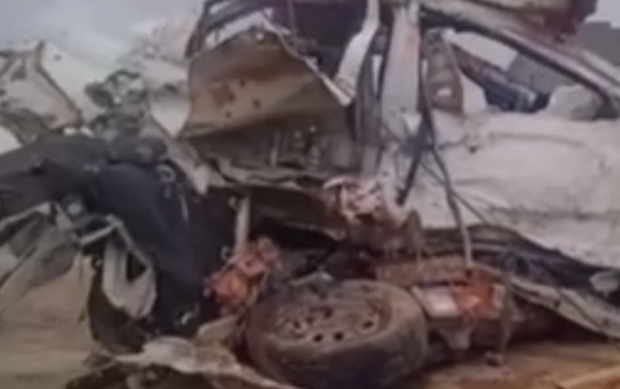 В Каракалпакстане 5 человек погибли в страшном ДТП — видео