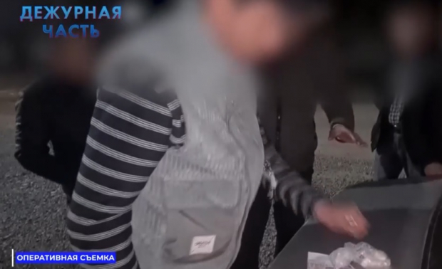 В Сергелийском районе задержали кладмена, который распространял героин - видео