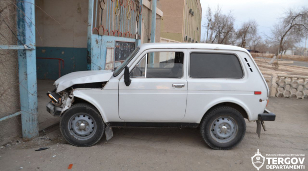 В Нукусе мужчина угнал автомобиль «Нива»