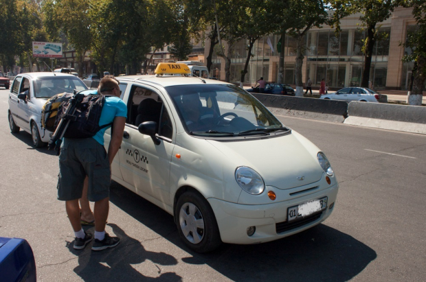 В Узбекистане более 97% пассажиров перевозили на автомобилях