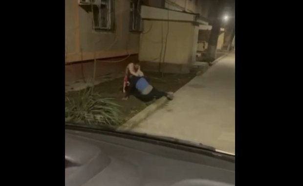 В Сергелийском районе гражданин угрожал фельдшеру и избил водителя скорой медицинской помощи - видео