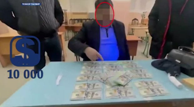 В Ташкенте сотрудник университета задержан при получении $10000 за трудоустройство завкафедрой