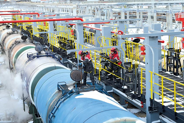 Казахстан перевезет 250 тысяч тонн российской нефти в Узбекистан