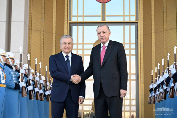 Шавкат Мирзиёев поддержал Эрдогана в борьбе за президентство