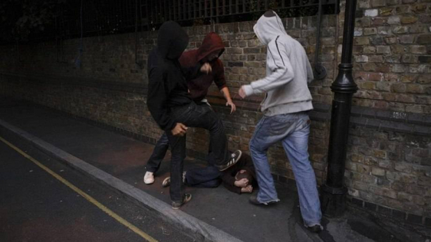 В Бухаре трое граждан избили мужчину, им грозит до 5 лет лишения свободы