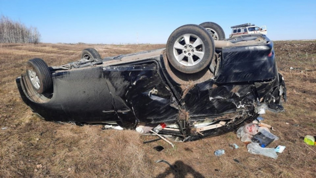 В России минивэн с гражданами Узбекистана попал в ДТП