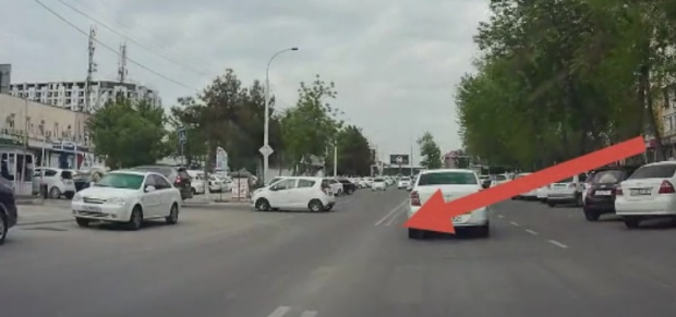 В Сергелийском районе водителя оштрафовали за пересечение неправильно нанесённой дорожной разметки
