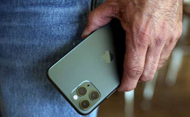 В Фергане обманули женщину при покупке «iPhone 11 Pro»