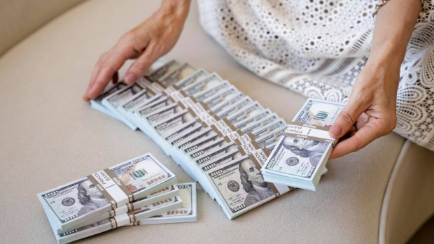 Объем денежных переводов в Узбекистан с начала года превысил $3 млрд