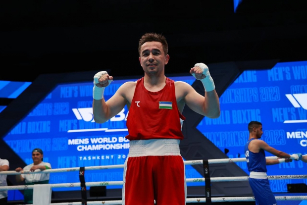 Хасанбой Дусматов победил боксера из Кубы на ЧМ в Ташкенте