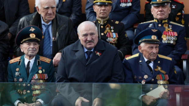 СМИ: Лукашенко из-за проблем со здоровьем не смог поздравить народ с днем Победы