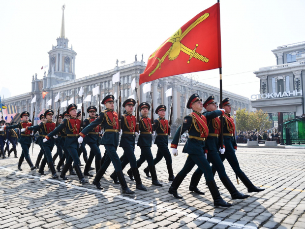 Британская разведка: Парад 9 мая показал проблемы российской армии
