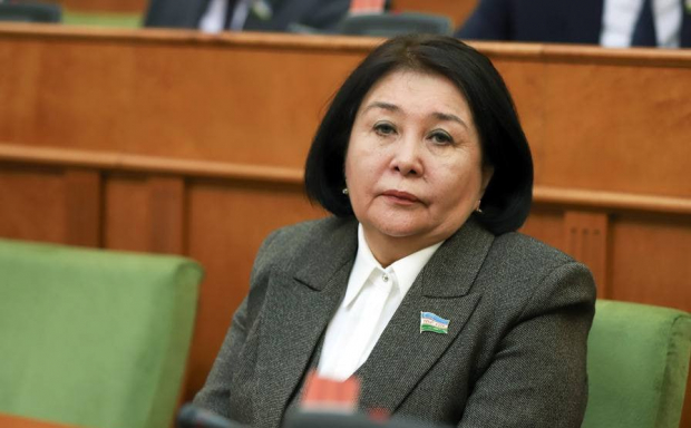 Робахон Махмудова стала третьим кандидатом в президенты Узбекистана. Что о ней известно?