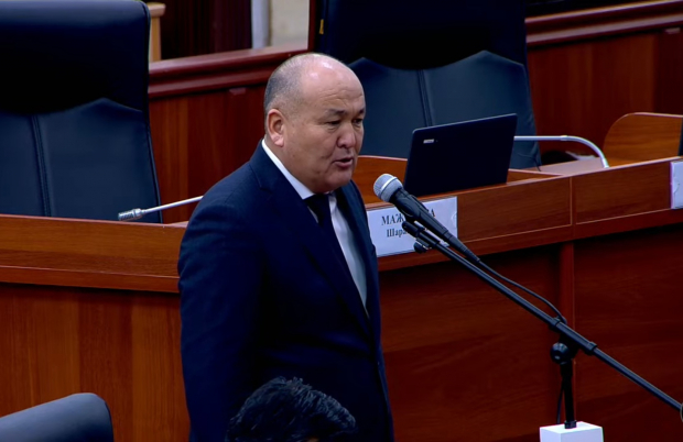 Кыргызский депутат предложил отрубать руки коррупционерам