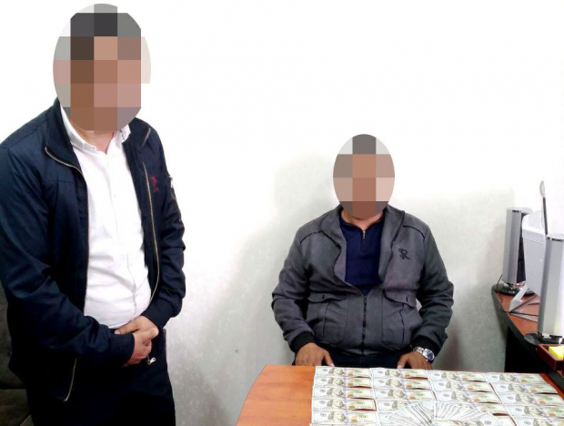 Оперативники СГБ задержали при получении взятки двух сотрудников «Худудгаз Ташкент»