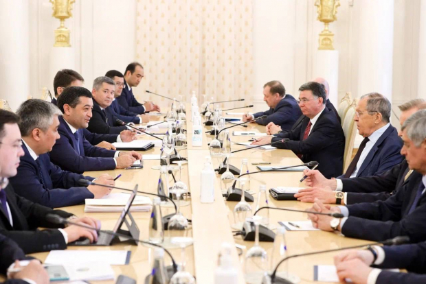 Лавров заявил, что несмотря на санкции, отношения Узбекистана и России развиваются интенсивно
